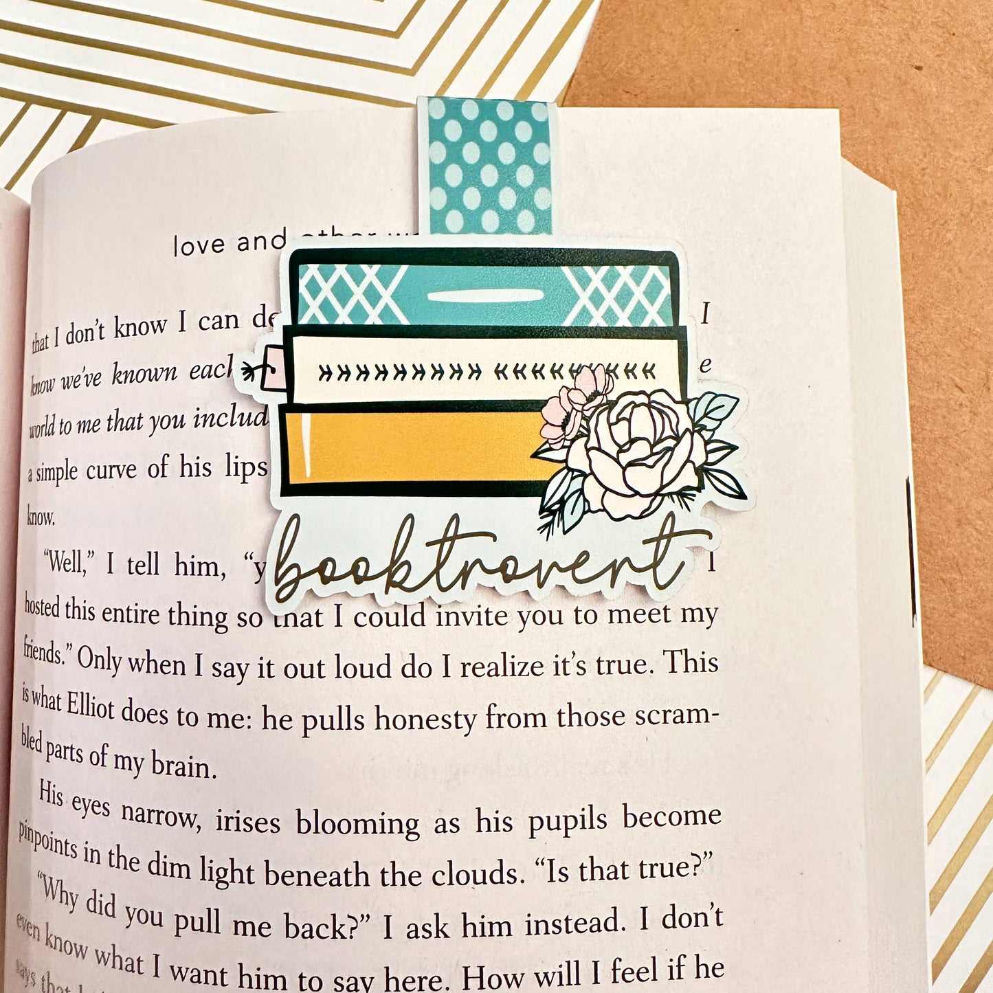 Magnetic Bookmark | Booktrovert