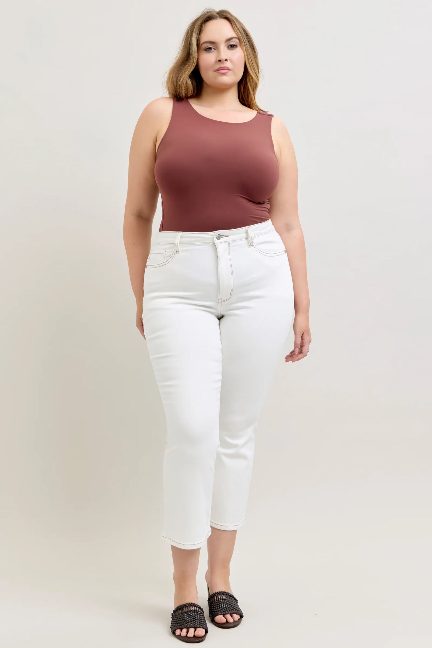 HW | Kick Flare | White