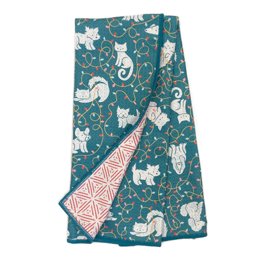 Anywhere Towel | Deck the Paws