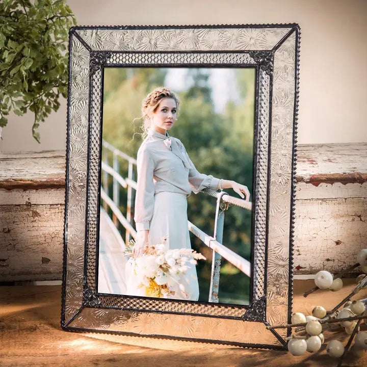 Easel Back Frame-Clear Florentine w/ Filigree
