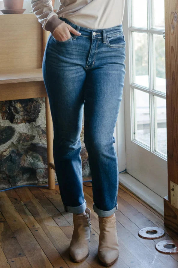 Mid-Rise | Boyfriend | Cuffed Jeans