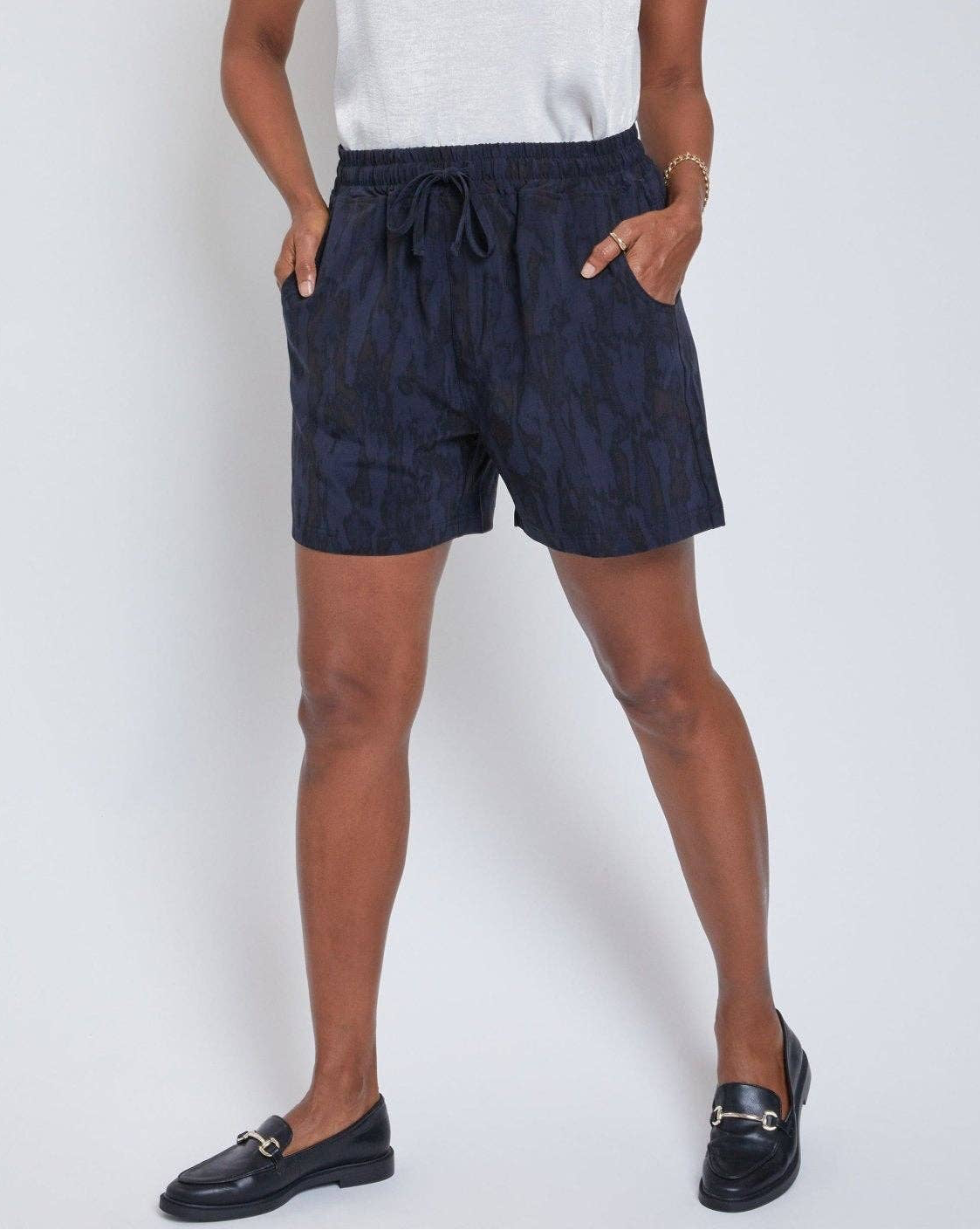 Scoop Pockets Shorts