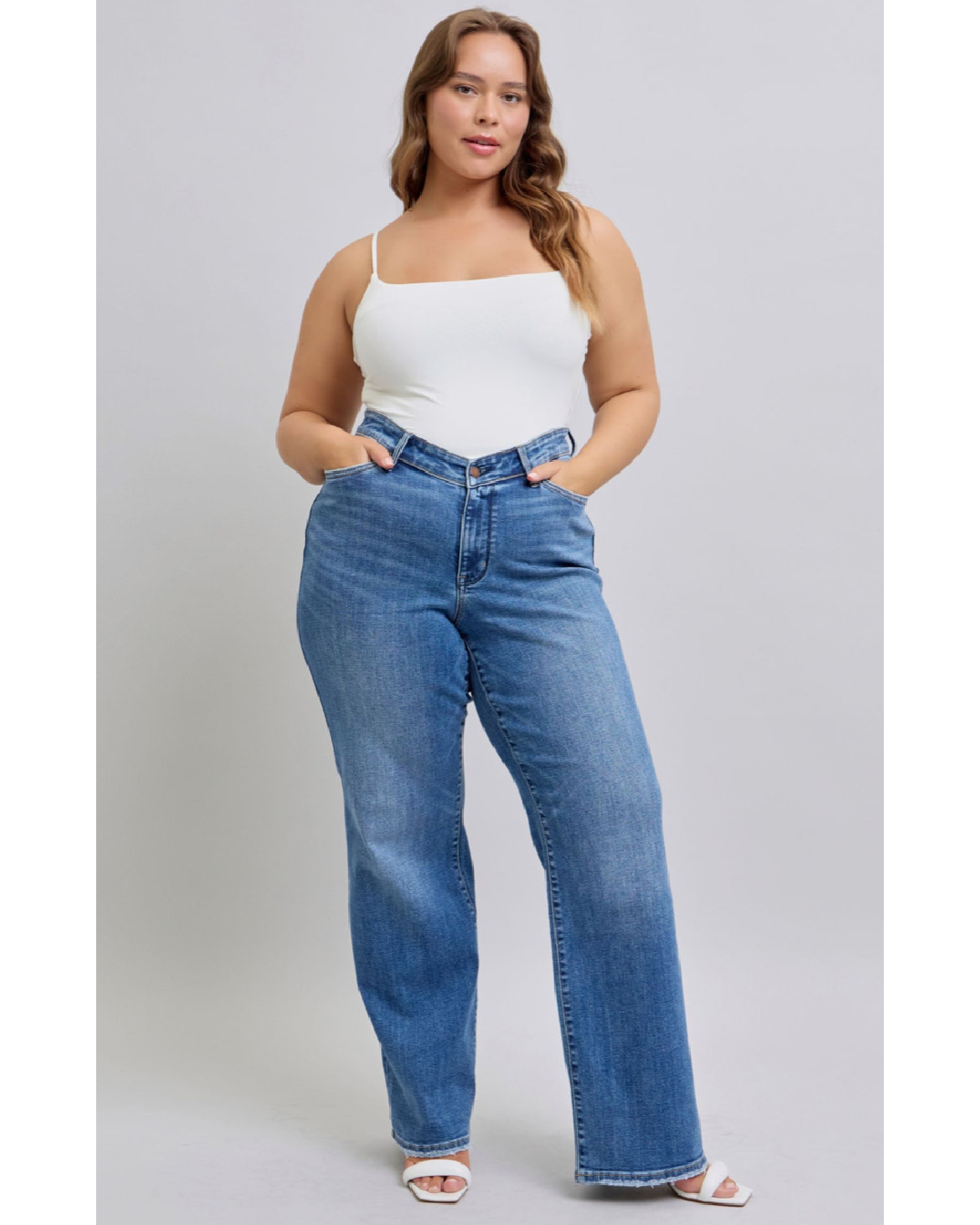 High Waist | Straight | Vintage V-Front Jeans