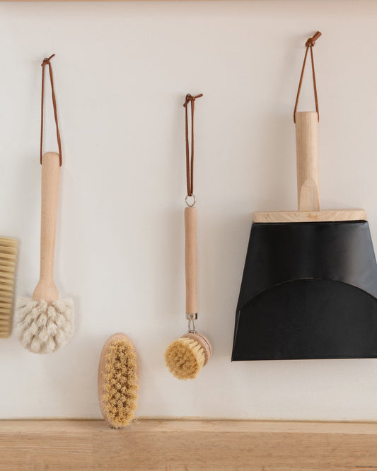 Beech Wood Dish Brush with Leather Strap