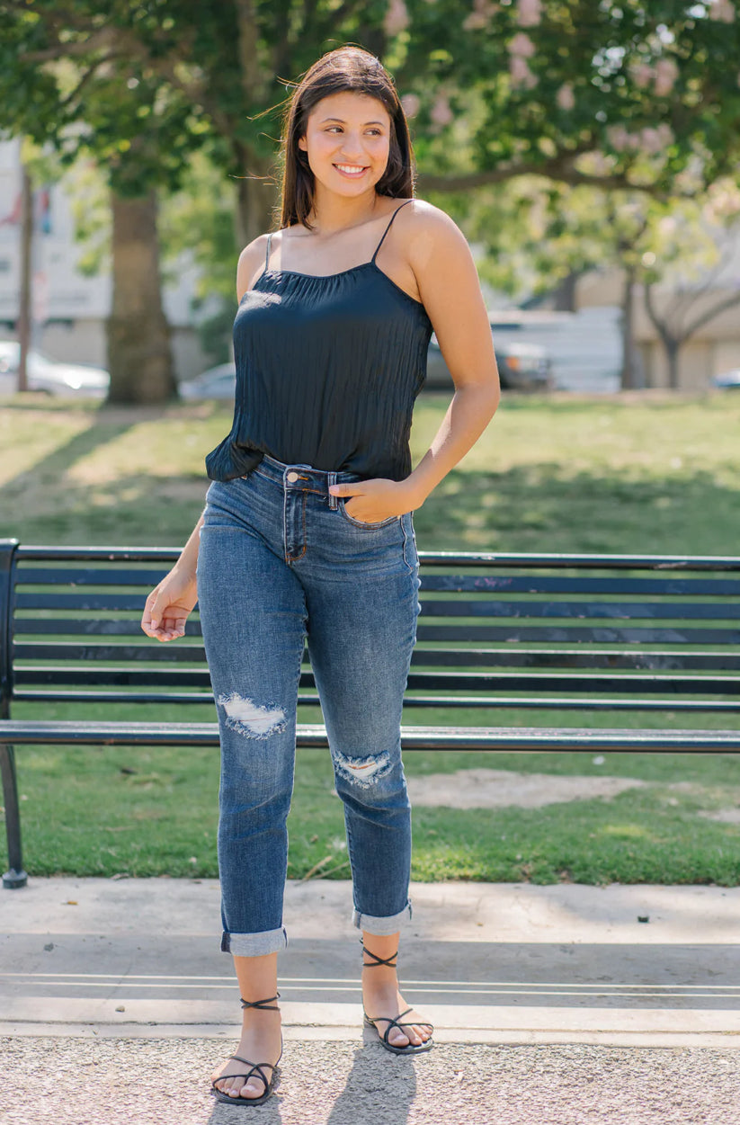 Mid-Rise | Slim | Destroy Jeans
