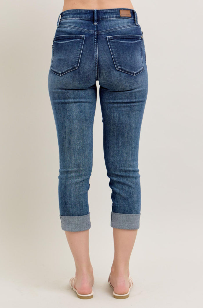 Mid-Rise | Skinny | Capri Dark Wash Jeans