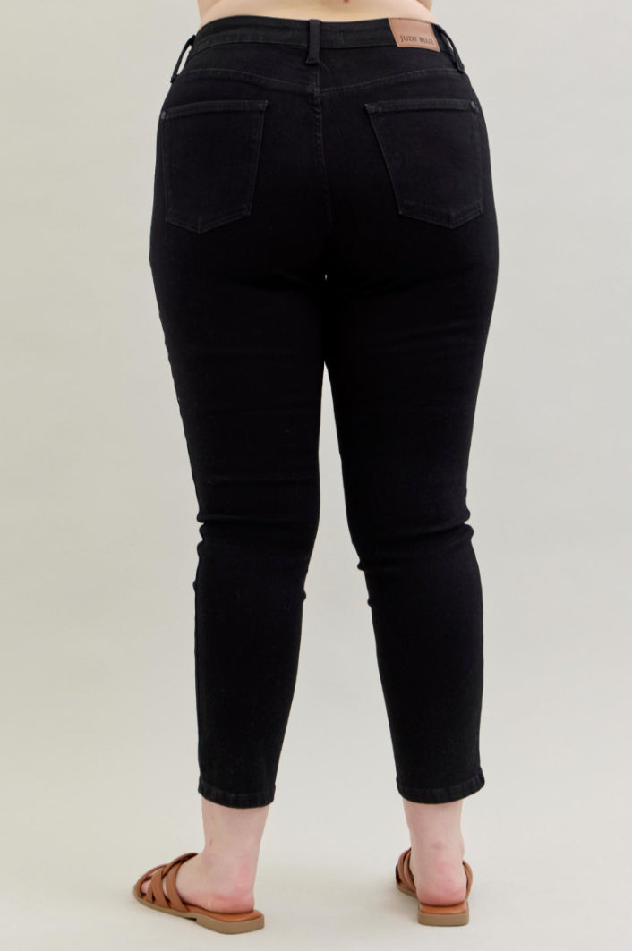 Mid-Rise | Slim | Black Jeans