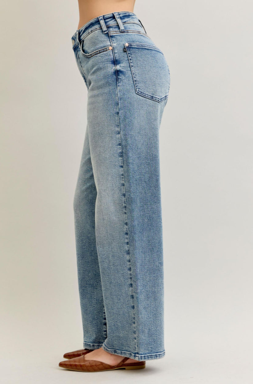 High Waist | Wilhemina | Light Vintage Wash Jeans