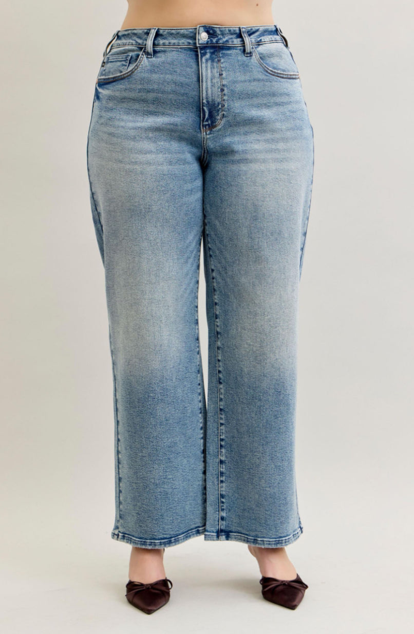High Waist | Wilhemina | Light Vintage Wash Jeans