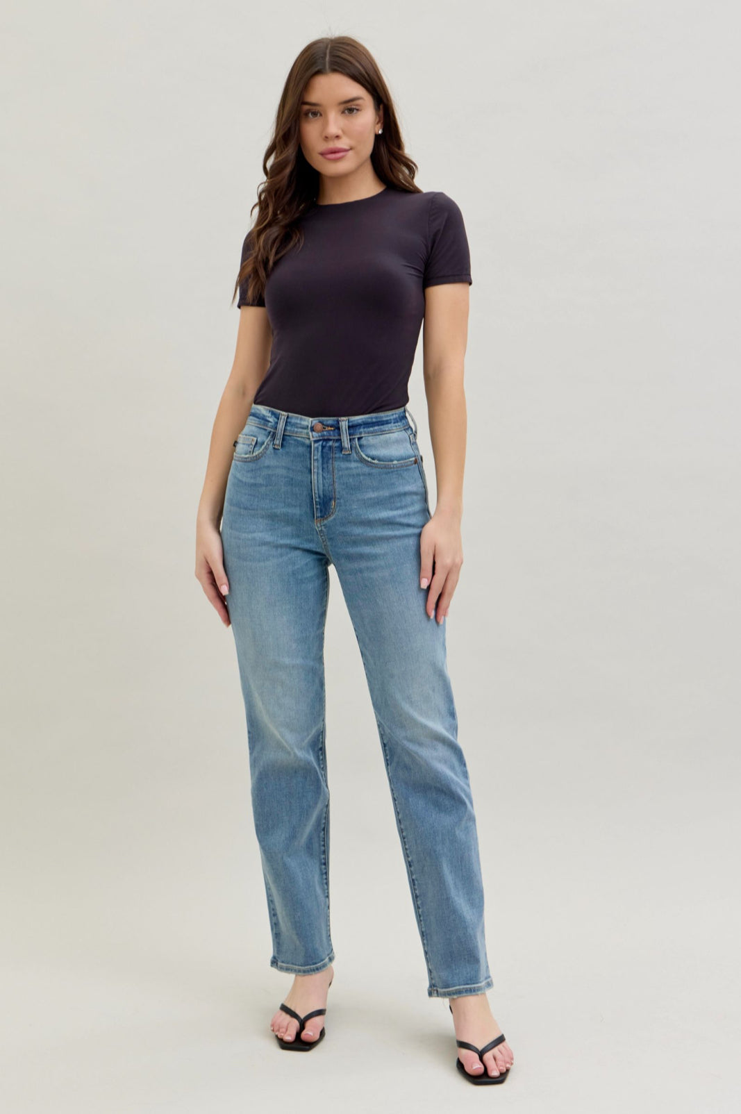 High Waist | Straight | Medium Wash Jeans
