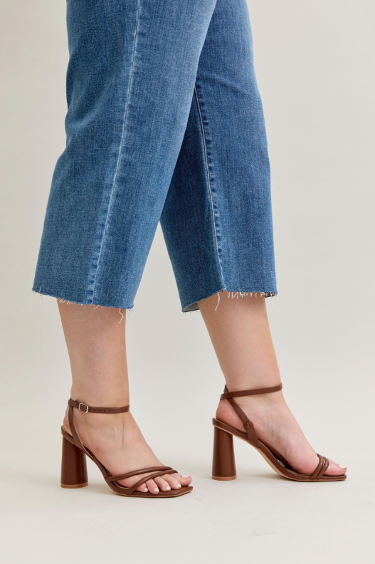 High Waist | Wide Crop | Classic Raw Hem Jeans