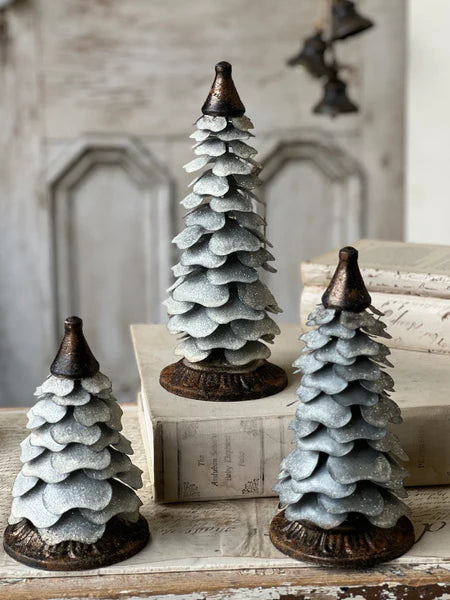 Shimmer Scallop Pine Trees