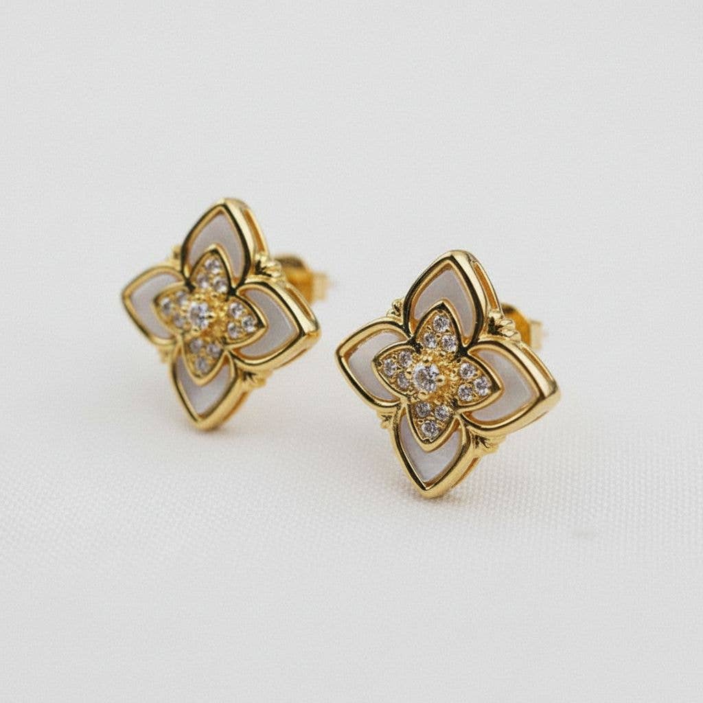 Clover Shell Stud Earrings