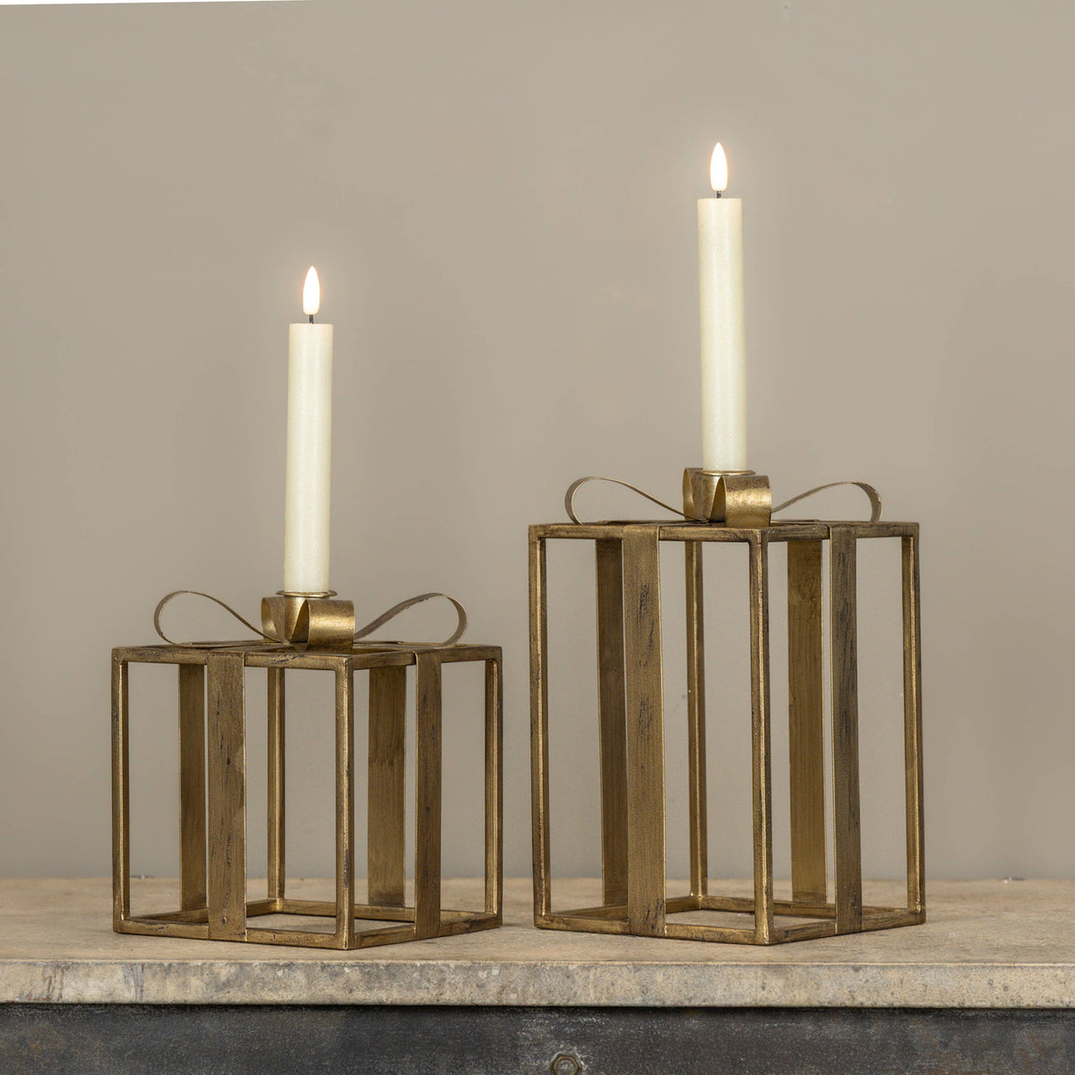 7" Gold Present Candle Holder