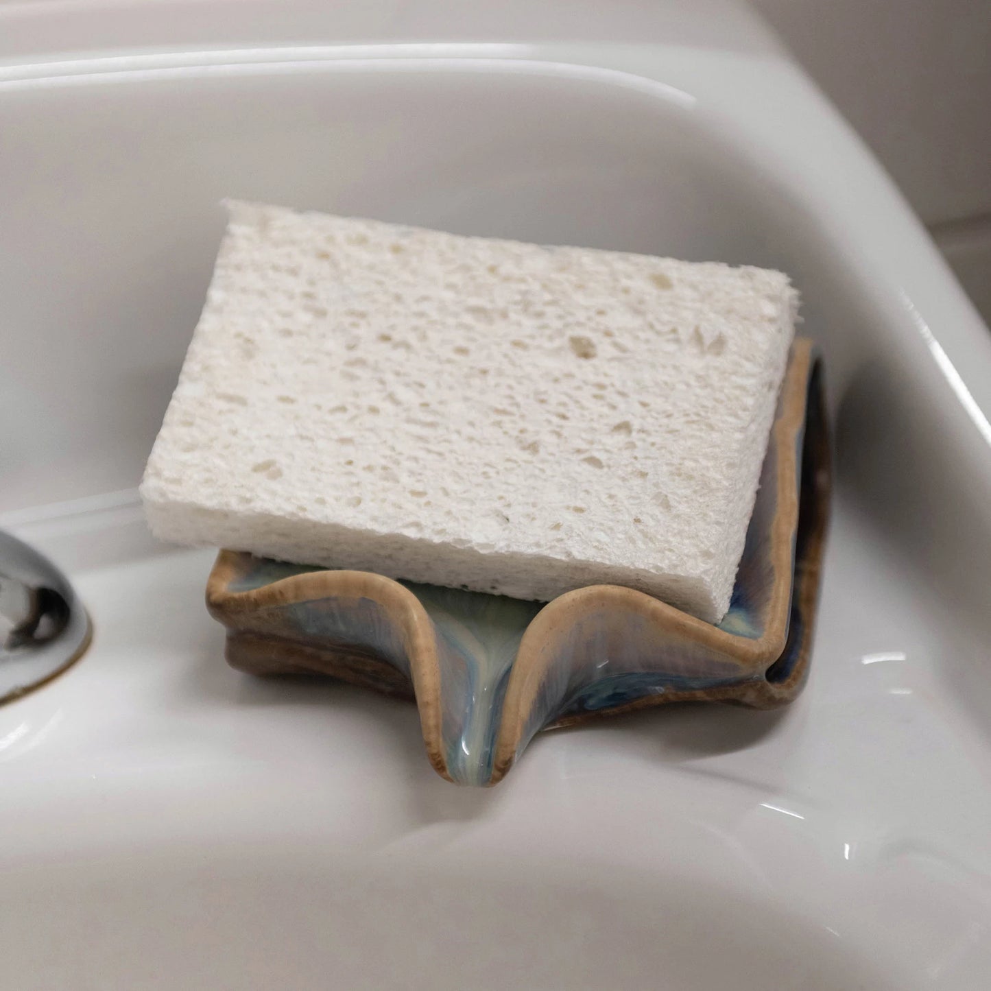 Sponge Holder/Soap Dish with Drip Spout