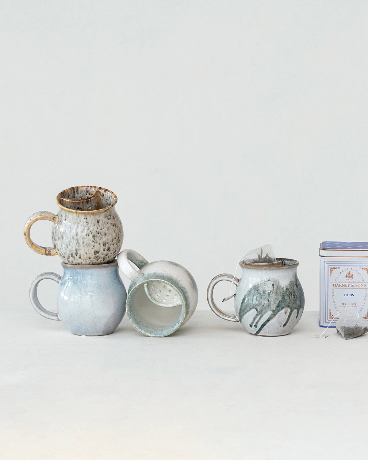 Stoneware Mug with Tea Bag Holder