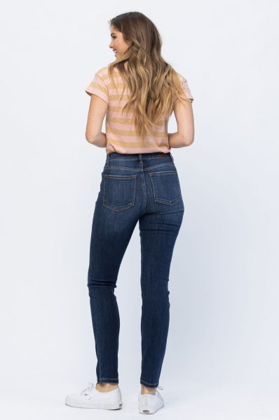 High Waist | Relaxed | Dark Clean Jeans