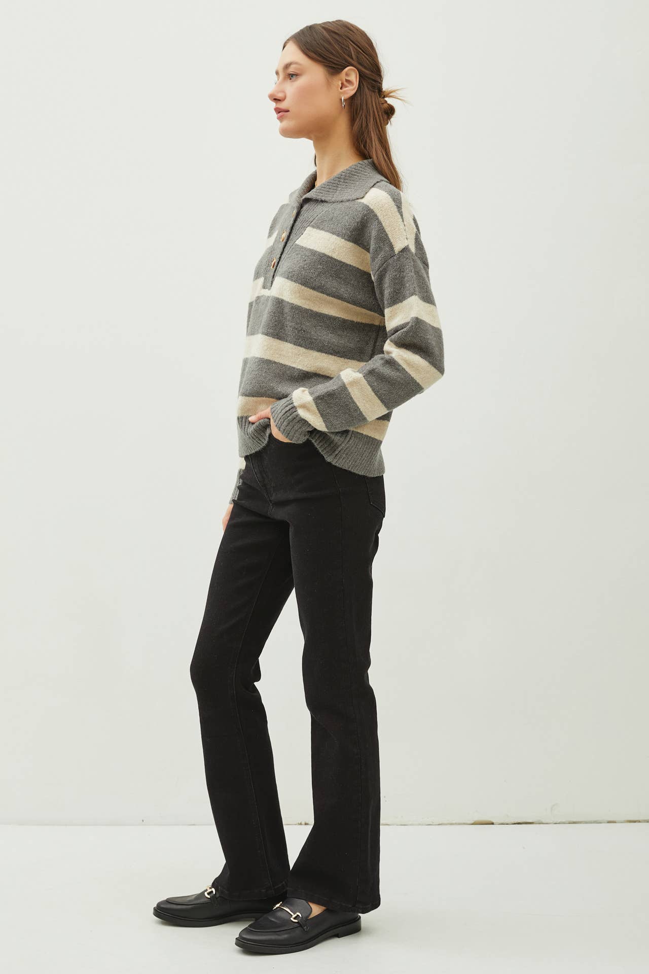 Quarter Button Peter Pan Sweater | Heather Charcoal