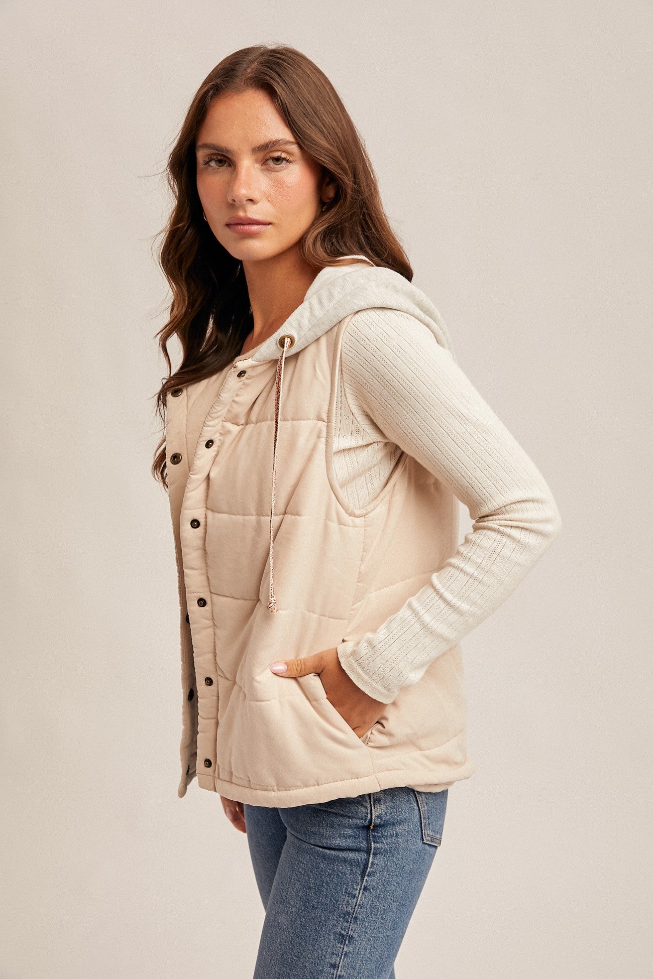 Contrast Trimmed Hooded Puffer Vest