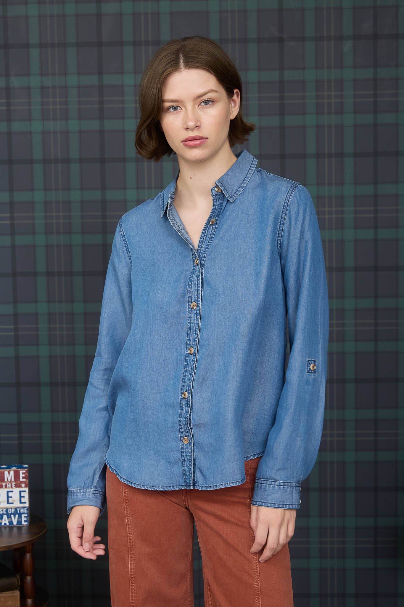 Chambray Collared 3/4 Button Down