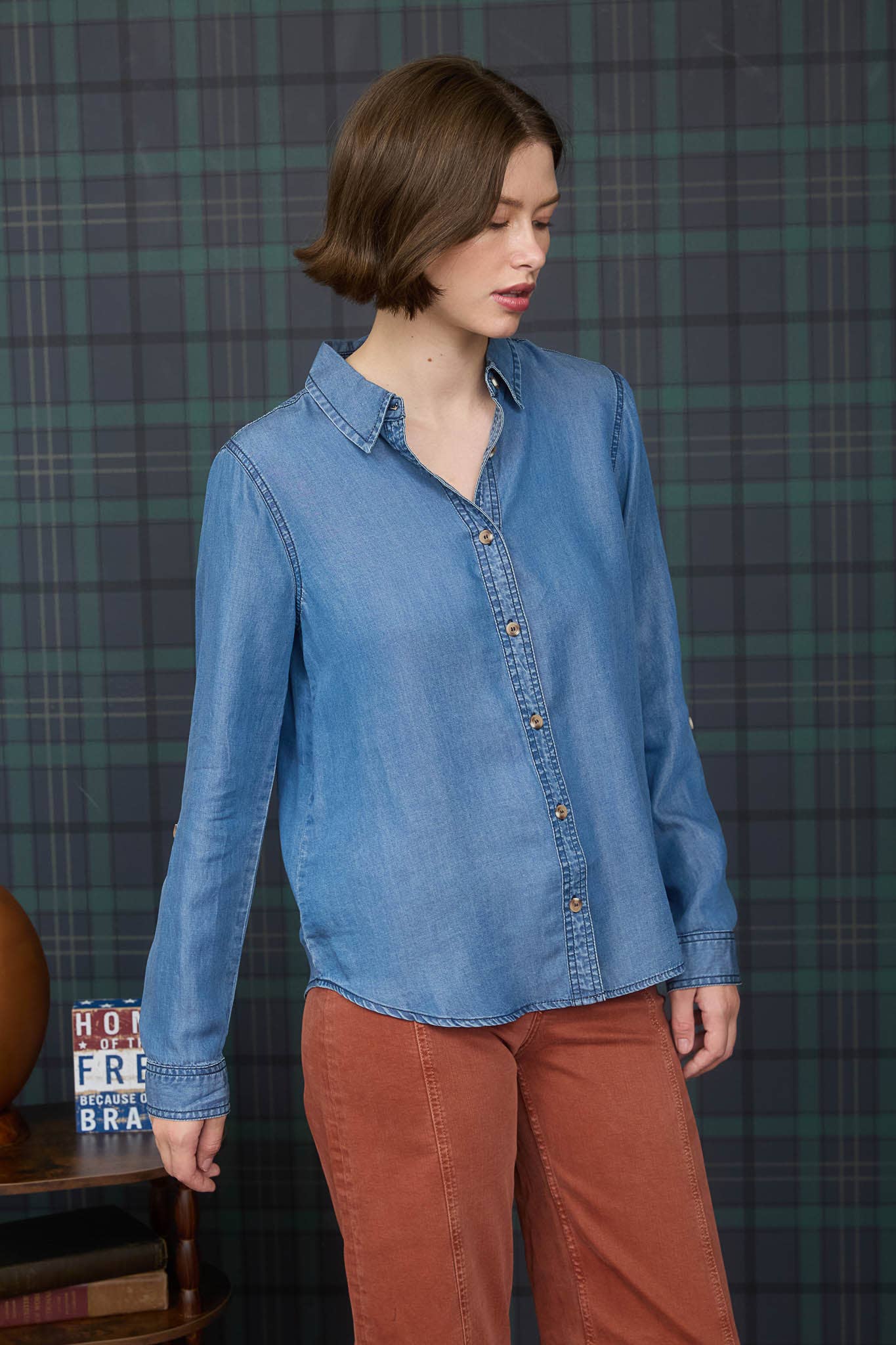Chambray Collared 3/4 Button Down