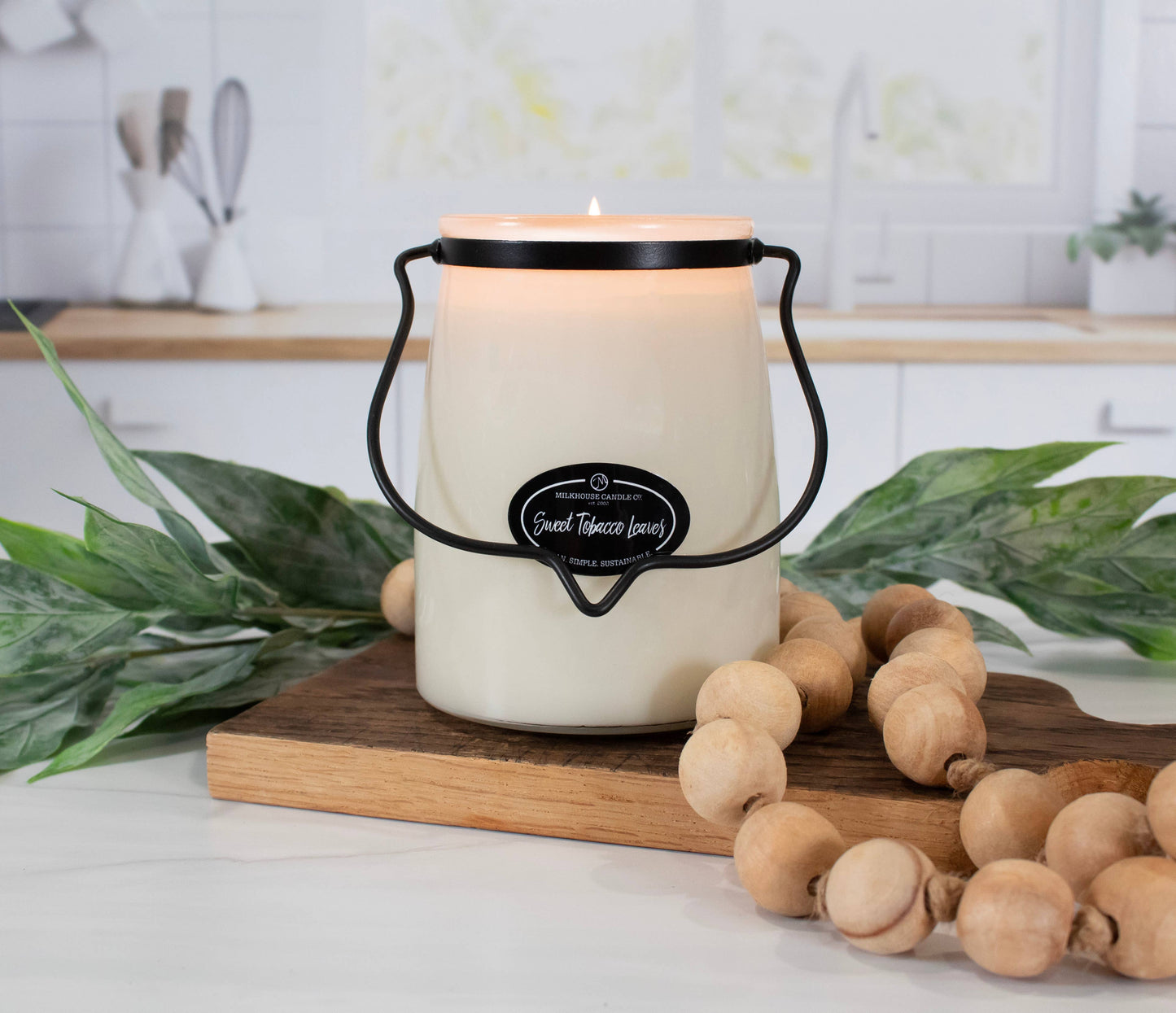 Milkhouse candle |  Sweet Tobacco Leaves