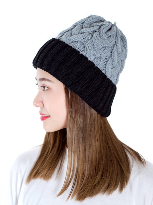 Two-Tone Chunky Knit Beanie