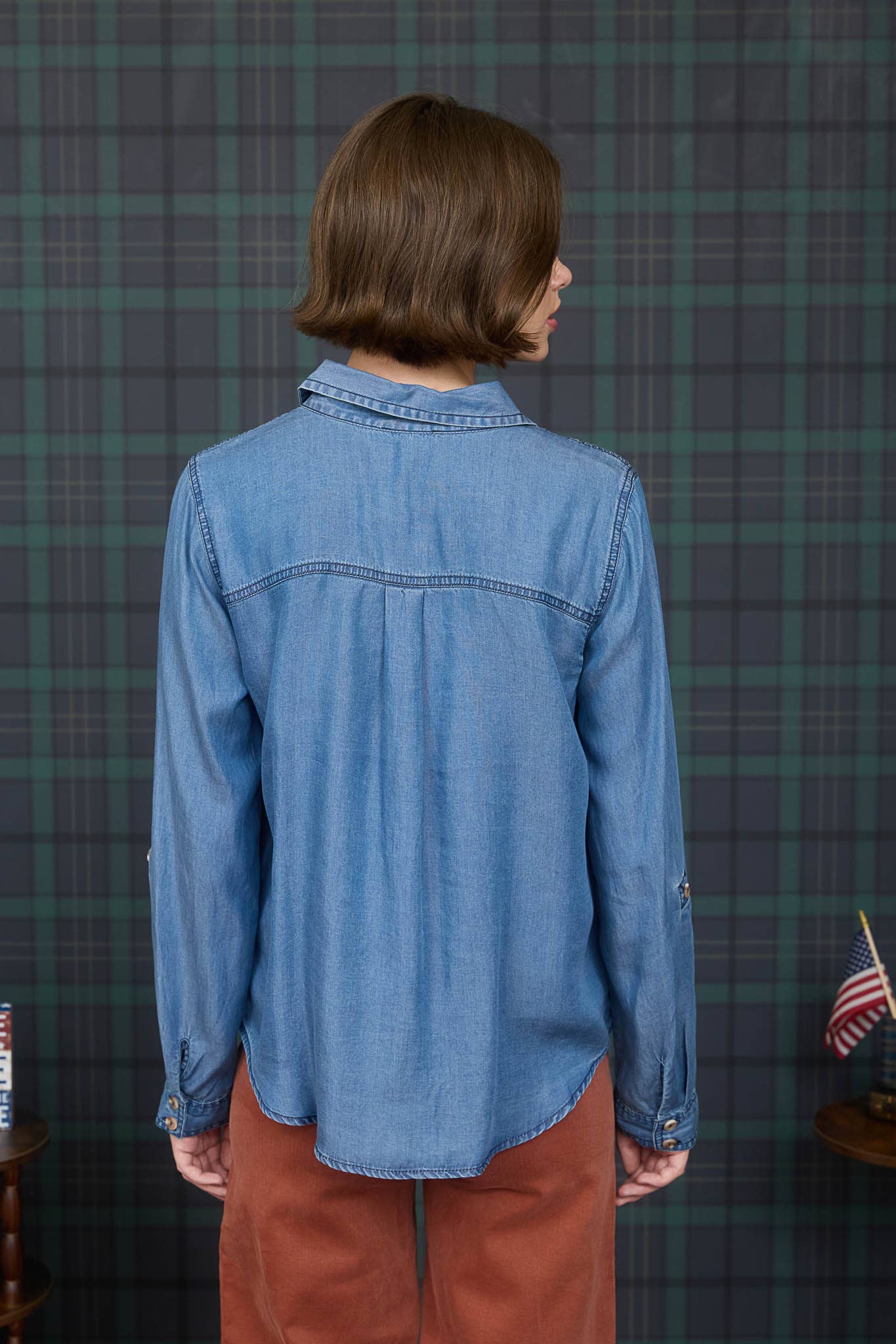 Chambray Collared 3/4 Button Down