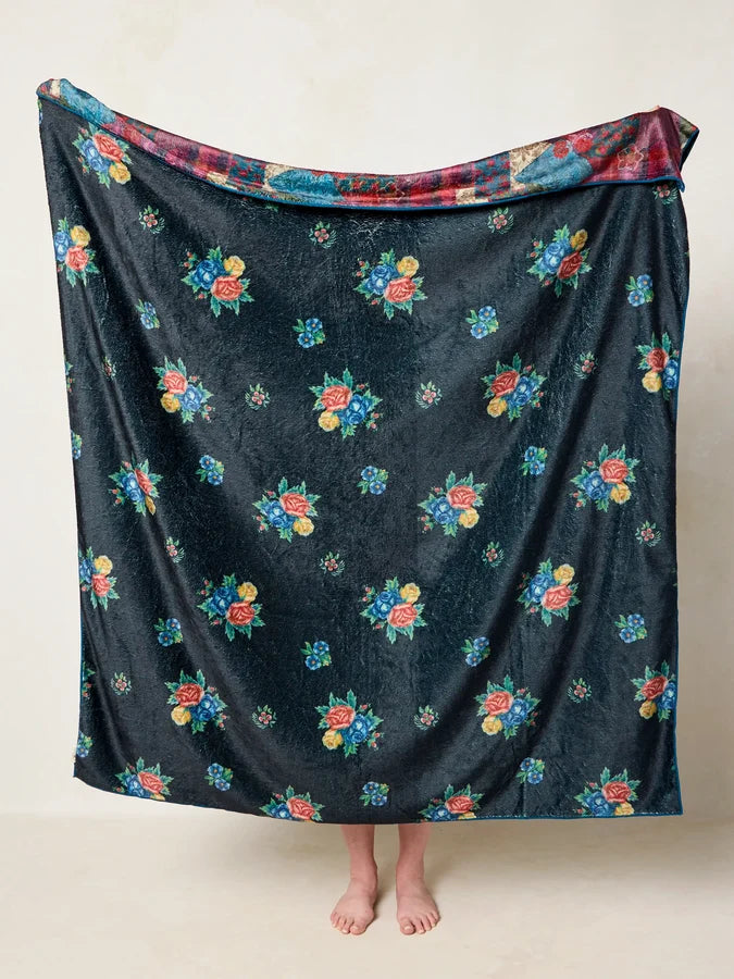 Double-Sided Cozy Throw Blanket