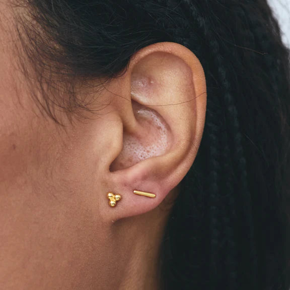 Lottie Bar Studs | Gold