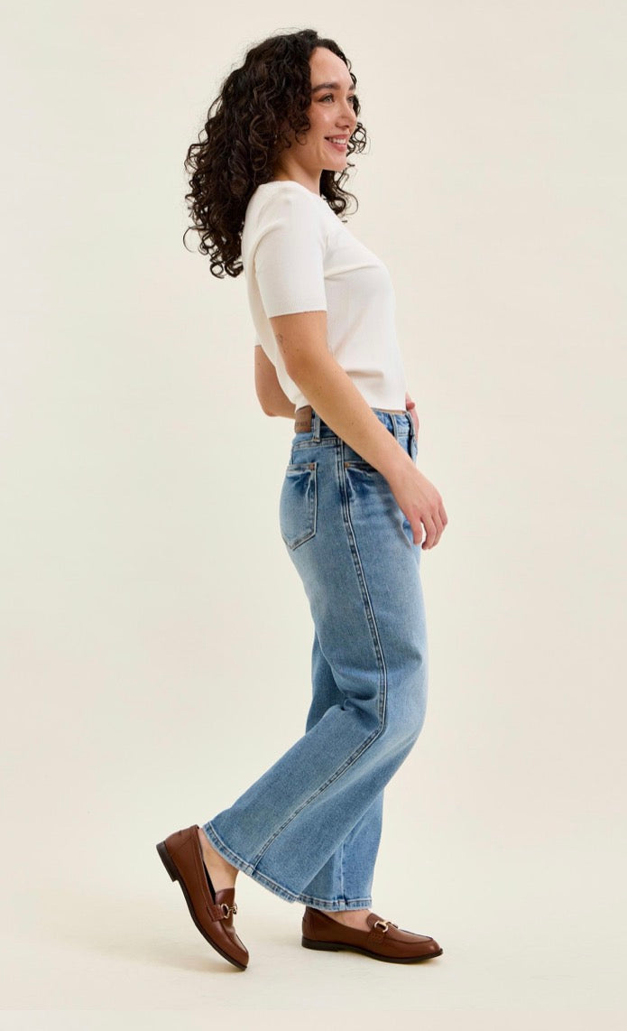 Mid Rise | Petite | Rigid Magic Straight