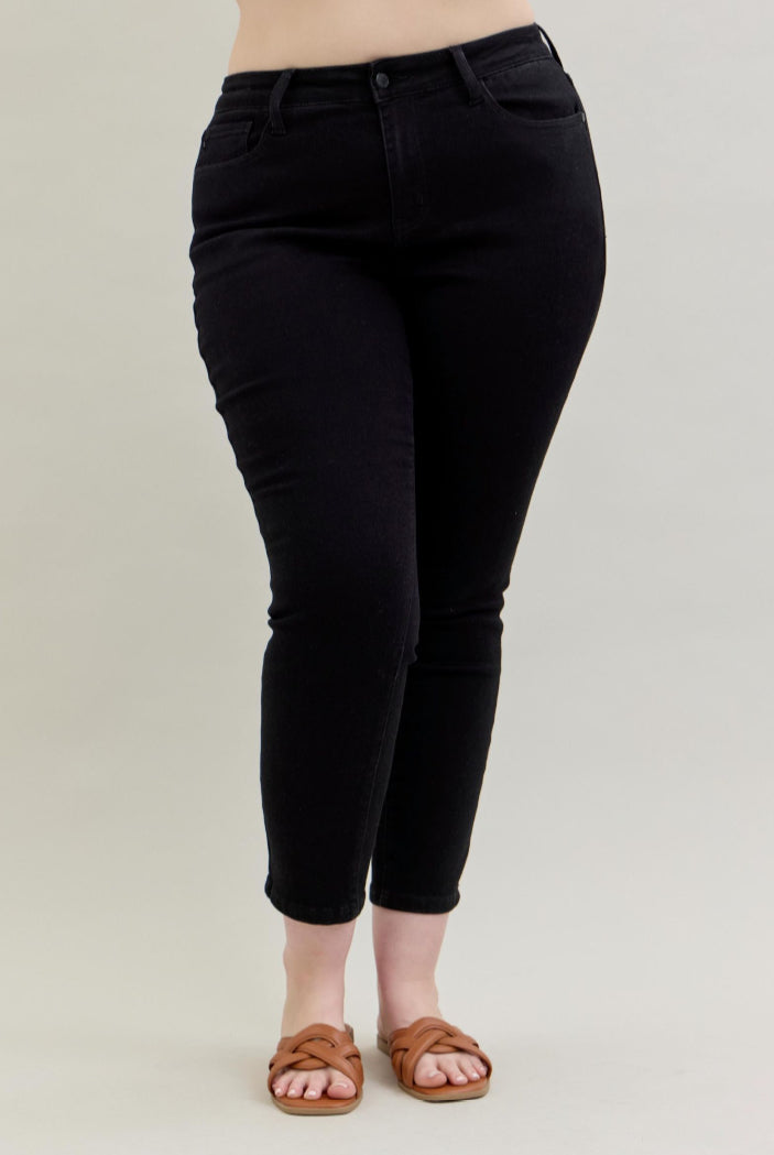 Mid-Rise | Slim | Black Jeans