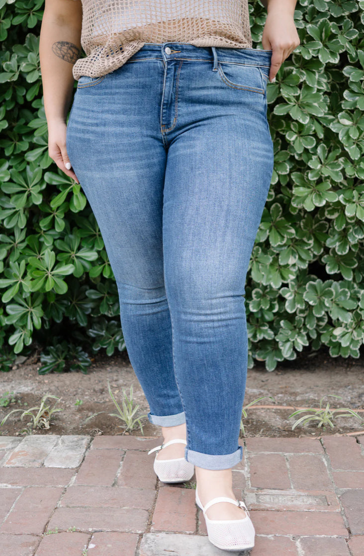 Mid-Rise | Boyfriend | Vintage Wash Non-Destroy Jeans