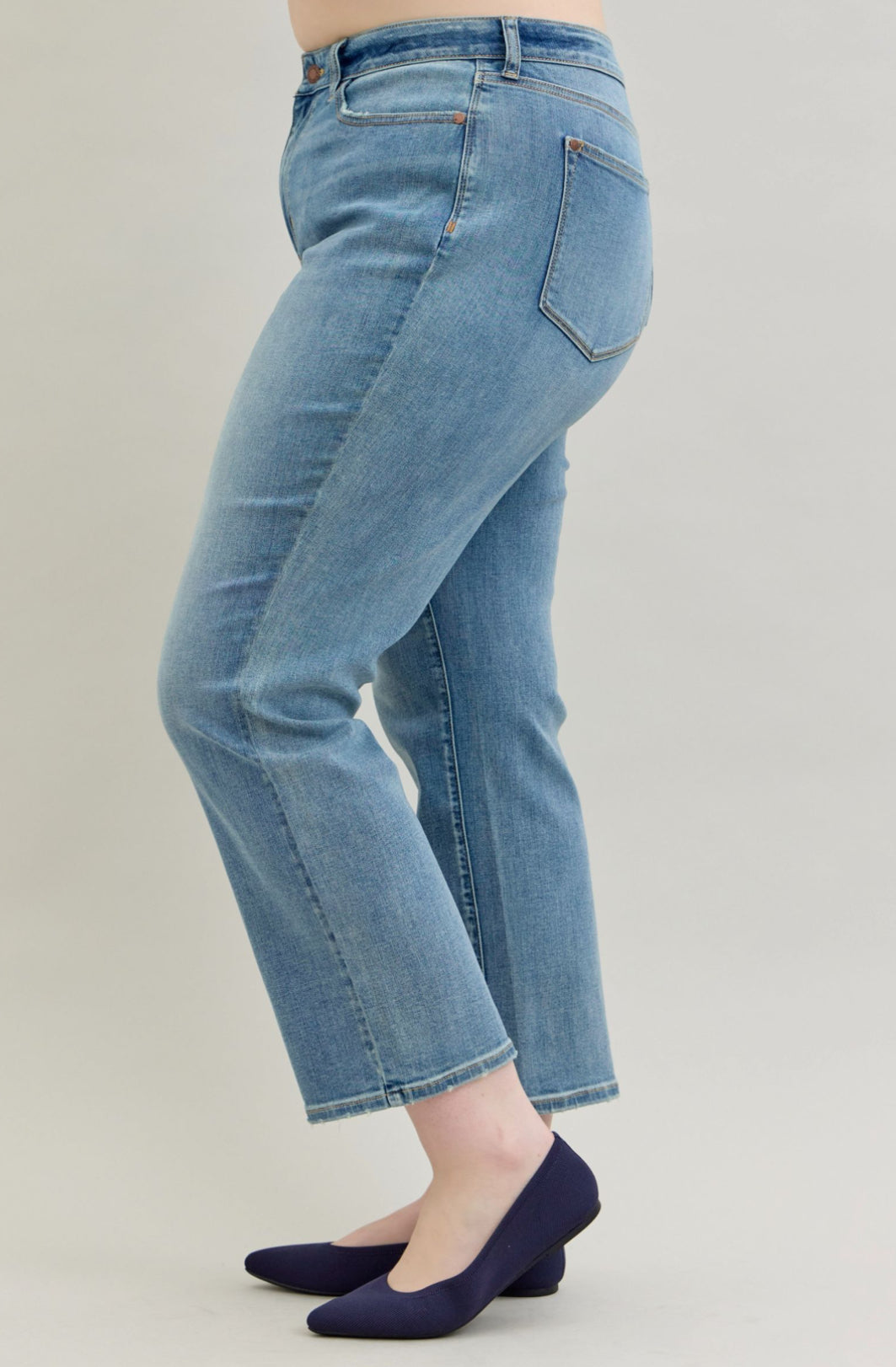 High Waist | Straight | Medium Wash Jeans