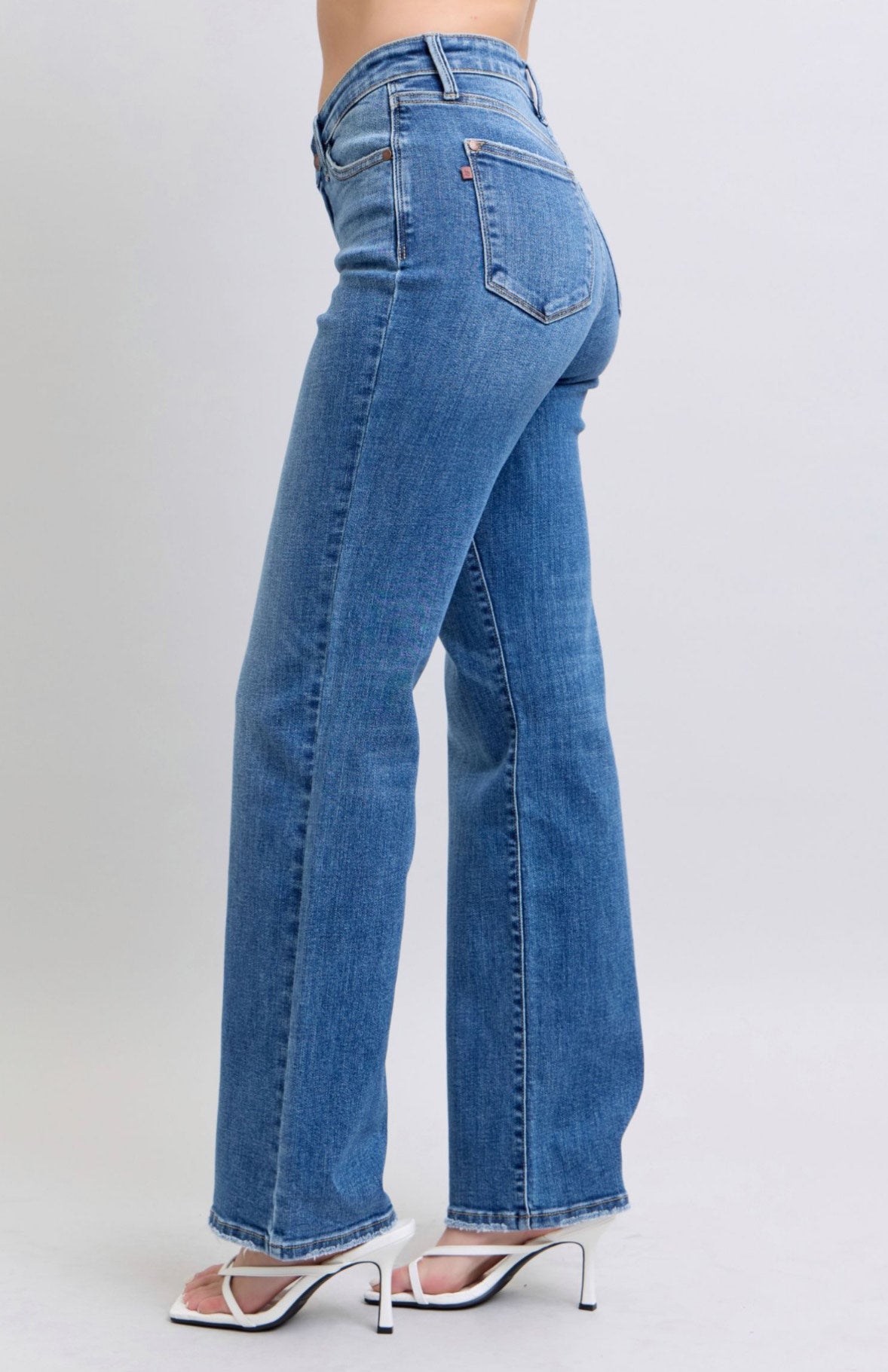 High Waist | Straight | Vintage V-Front Jeans