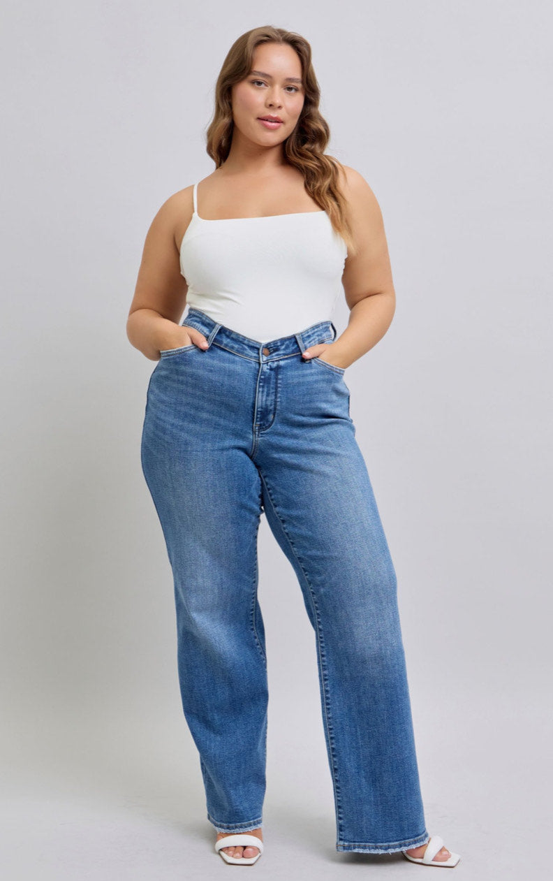 High Waist | Straight | Vintage V-Front Jeans