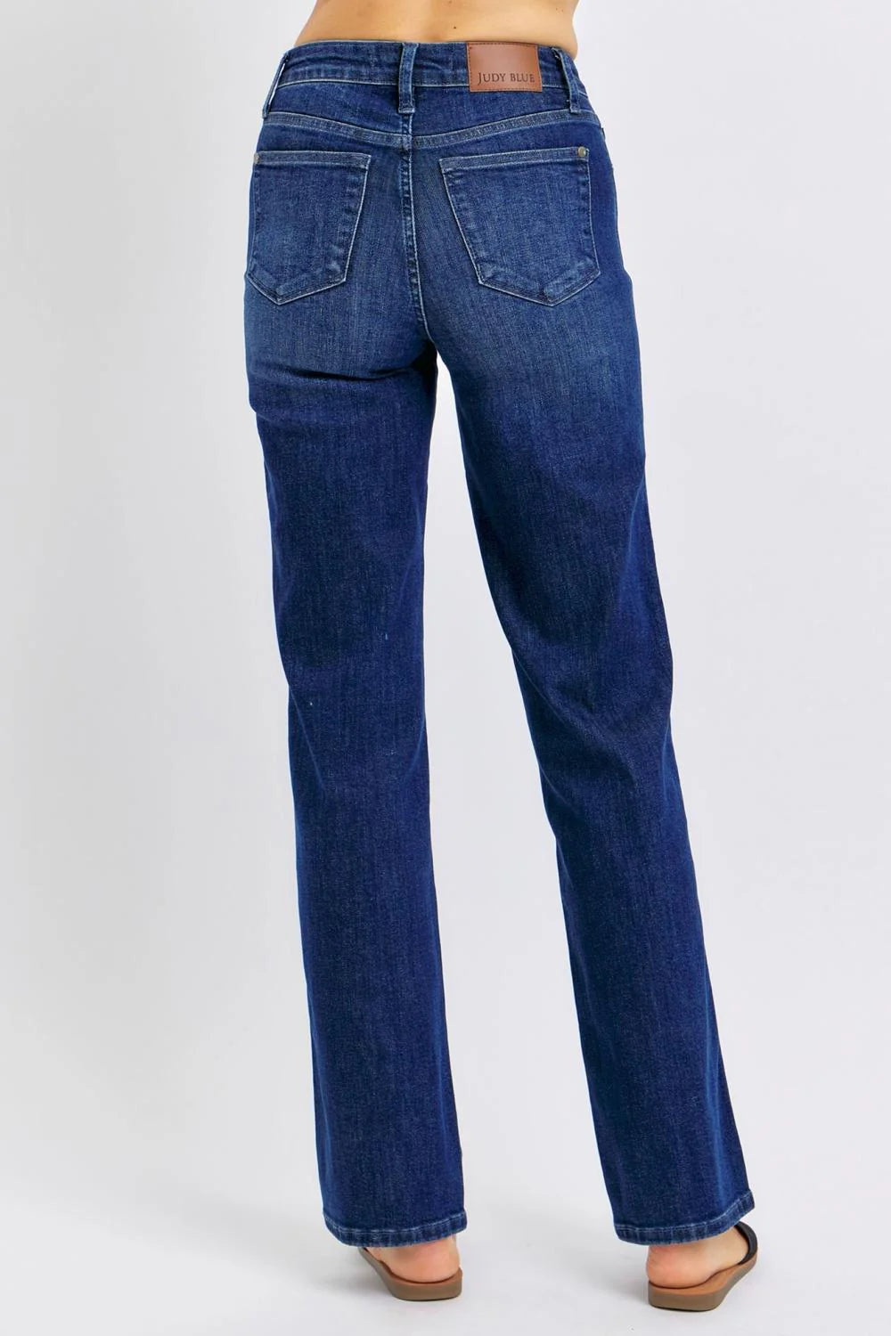 Mid-Rise | Straight | Petite Tummy Control Jeans