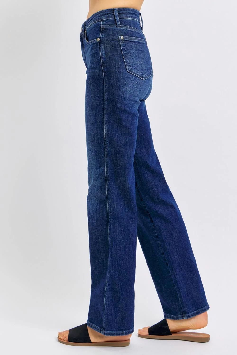 Mid-Rise | Straight | Petite Tummy Control Jeans
