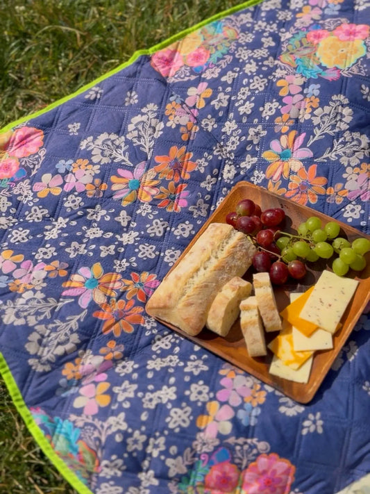 Picnic Blanket Tote | Tropic Bandana Navy