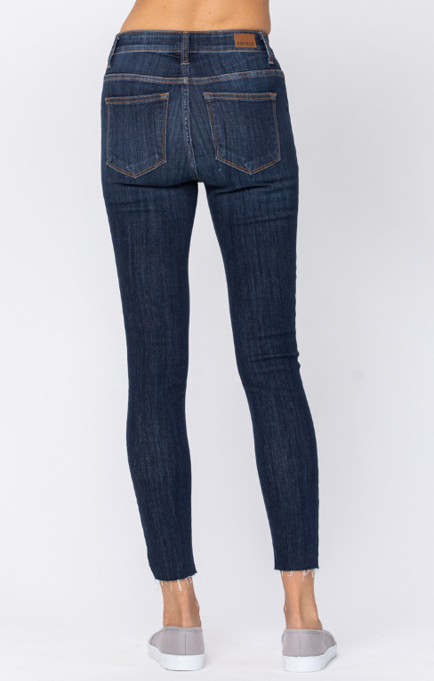 Mid-Rise | Skinny | Raw Hem Jeans