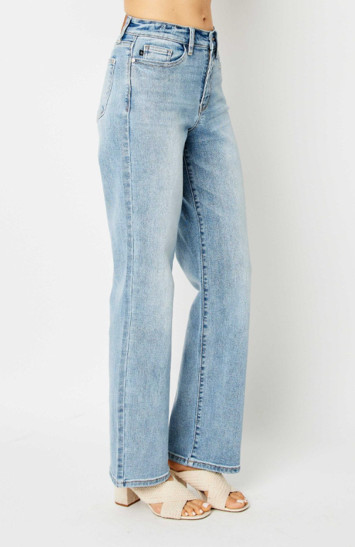 High Waist | Straight | Light Wash Jeans