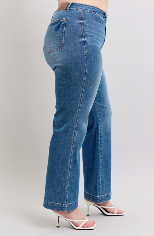 High Waist | Straight | Contrast Thread Jeans