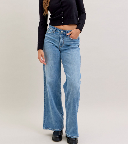 Mid-Rise | Wide Leg | Retro