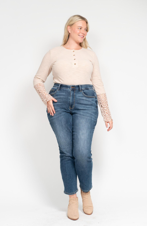 High Waist | Slim | Shield Back Pocket Jeans