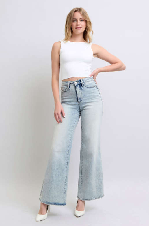 High Waist | Retro Wide Leg | Light Wash Jeans