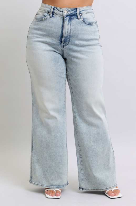 High Waist | Retro Wide Leg | Light Wash Jeans