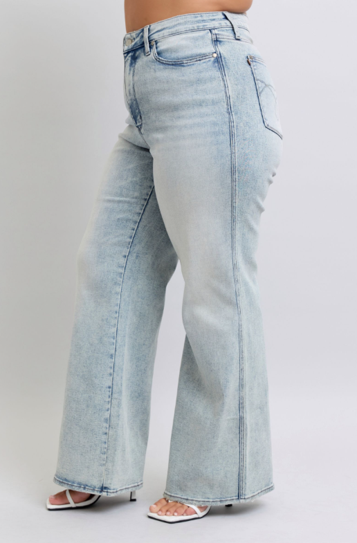 High Waist | Retro Wide Leg | Light Wash Jeans