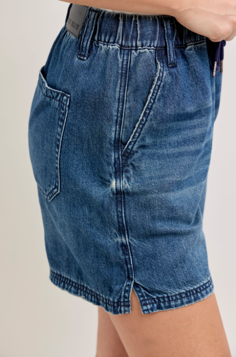 High Waist | Baggy Featherweight Shorts