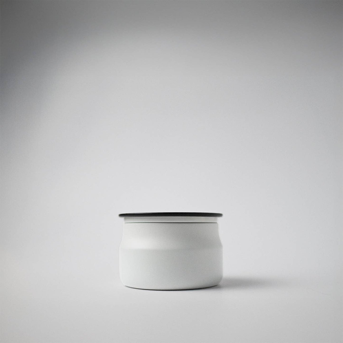 3.75 oz Traveler Tin Candle: Berries & Cream