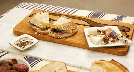 Deluxe Knife Board with Walnut Bread Slicer